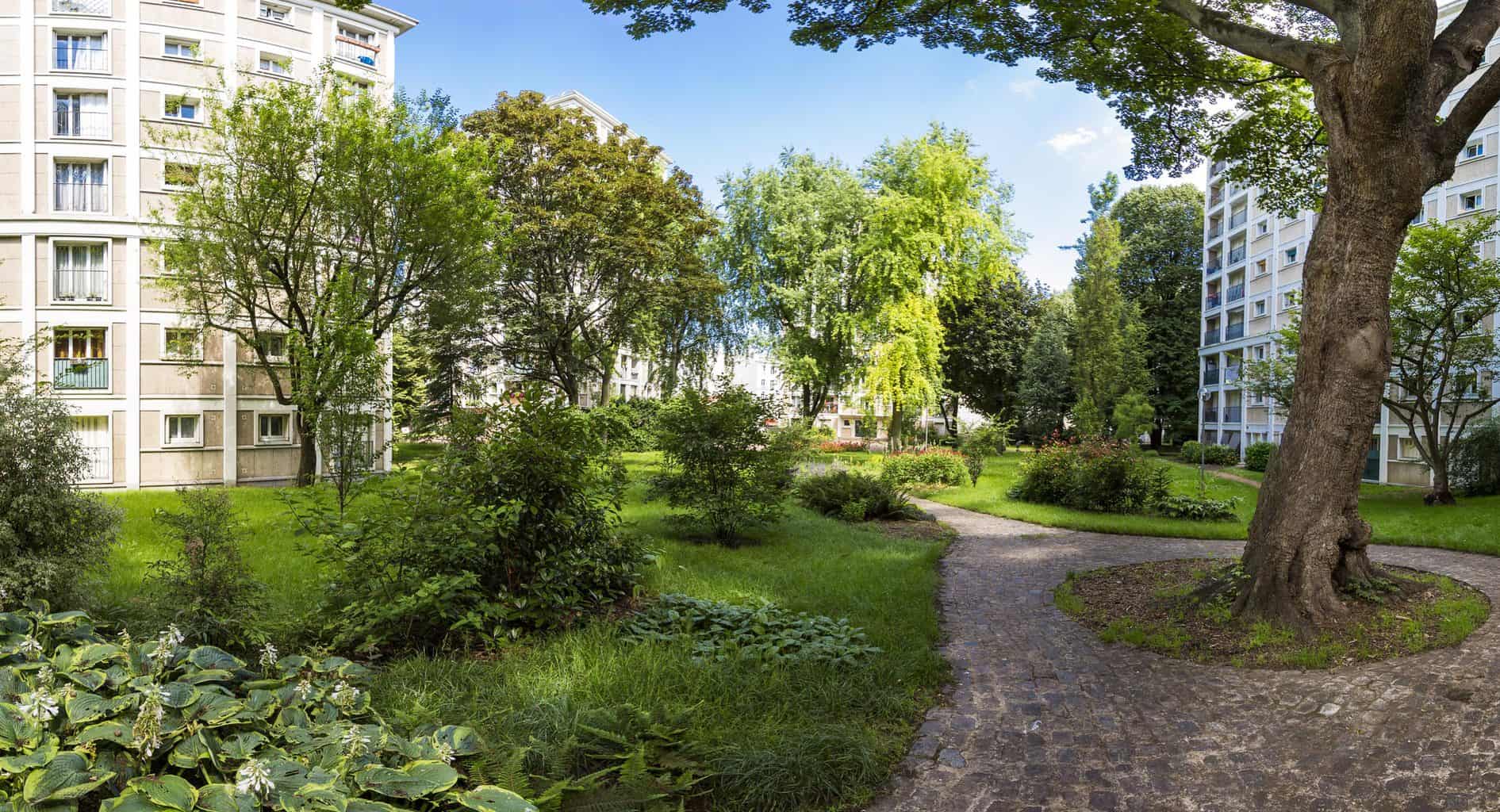image 6 projets de végétalisation pour des résidences HLM à Paris