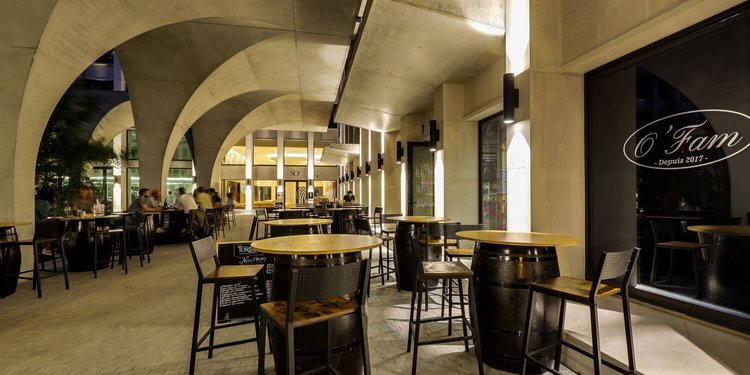 intérieur du restaurant O'Fam, dans l'immeuble-quartier La Félicité (Paris 4ème)