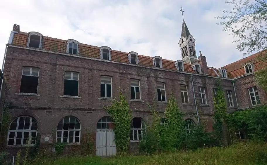Réhabilitation de l'ancien couvent de Flines-lez-Râches (59), par Eiffage et Partenord Habitat